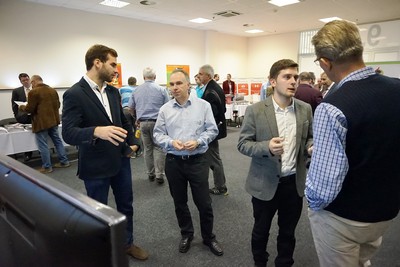 UjTech-2015-3